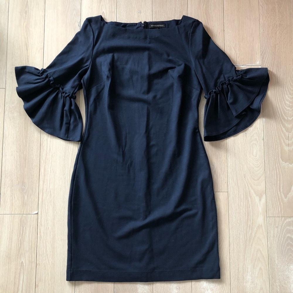 Banana Republic Ponte Flutter-Sleeve Boat Neck Dress in Navy Size 10